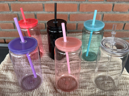 Kunststoff Trinkbecher (Live) mit Deckel und Strohhalm